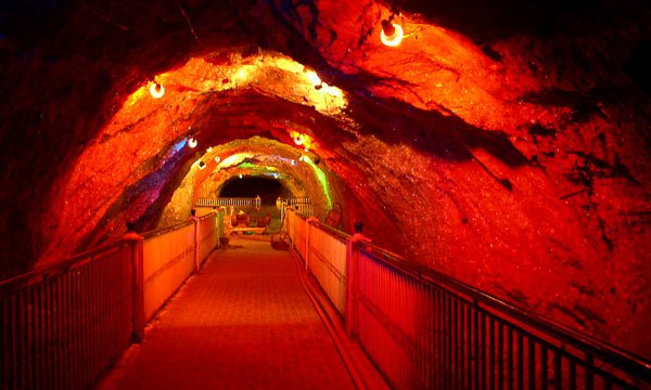 mr_tabraiz's tweet photo. THE #KHEWRA SALT MINE, 🇵🇰
NEVER SEEN BEAUTY  LIKE THIS.😍 https://t.co/dPkNo9frBj