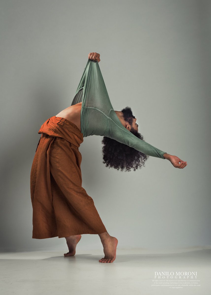 selbrogy's tweet photo. Catch our triple bill @Organic_Entity on Sat, 24 Jun, 2.45pm at @OffBeatOx @ArtsatOFS. @NeusGilCortes @WatkinsDance @melbrogy @DonaldHutera https://t.co/Q1JMXceGds
