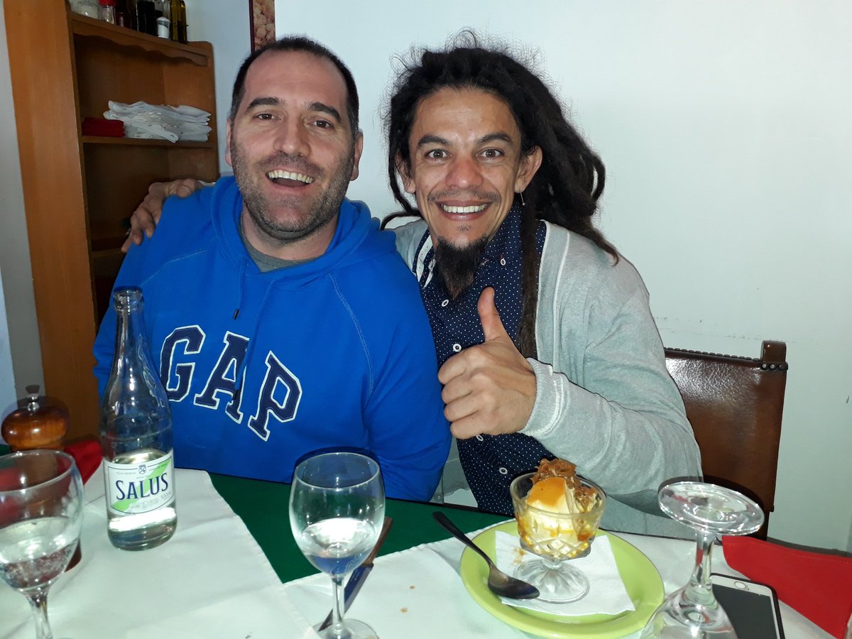 Almorzando en Pasta y Pasta con un Master Chef, gracias  Danilo Britos por la visita , muy pronto novedades.