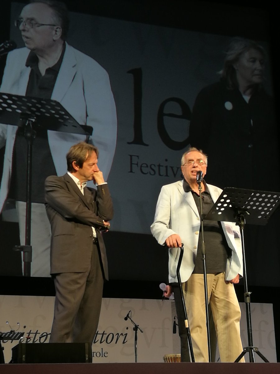 LetteratureFest's tweet photo. #PaoloFallai, Presidente Istituzione @BibliotecheRoma, saluta il pubblico di #letterature2017 e illustra l'apertura del festival alla città https://t.co/YjtPyS6nNd
