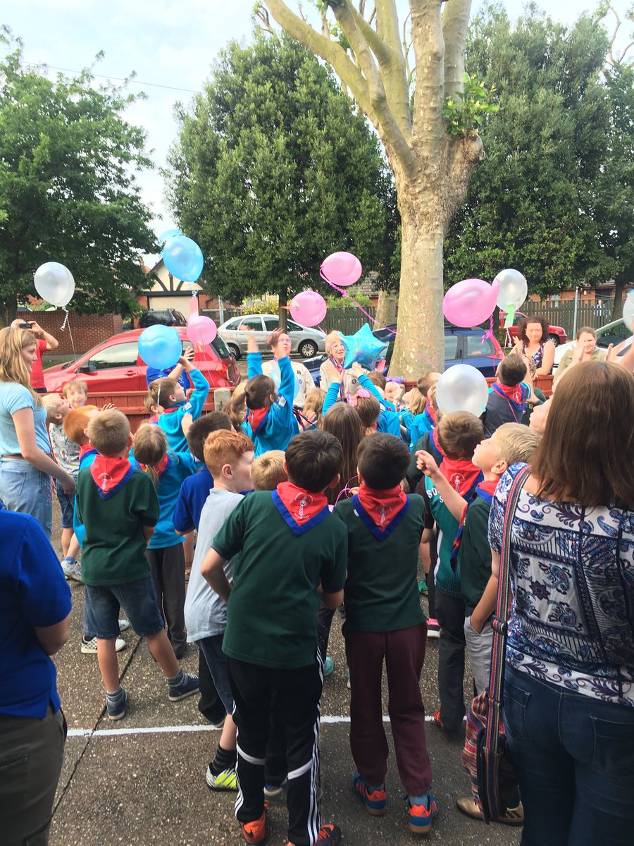 portoscouts's tweet photo. A very special evening at HQ tonight as we said goodbye to one of our own - Elaine. Love to John, Megan and family at this sad time😌 https://t.co/jiZgdfMuC6
