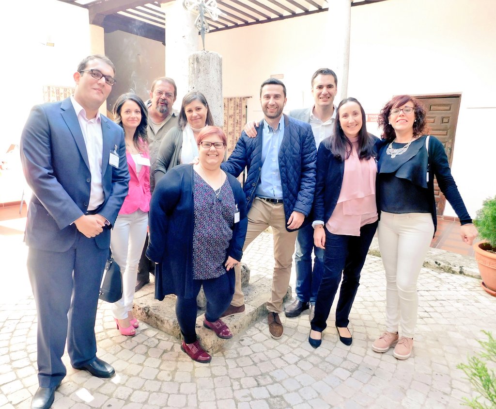 Hora d despedirse...toca caminar solos.Os decimos adiós desd dond empezamos! Suerte! a quienes vengan detrás y gracias a los q acompañaron.🙋