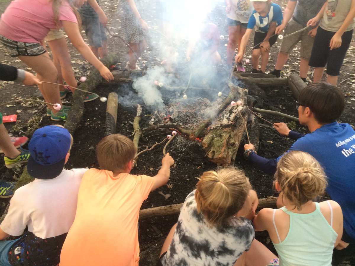 AwbridgePrimary's tweet image. Marshmallow carnage