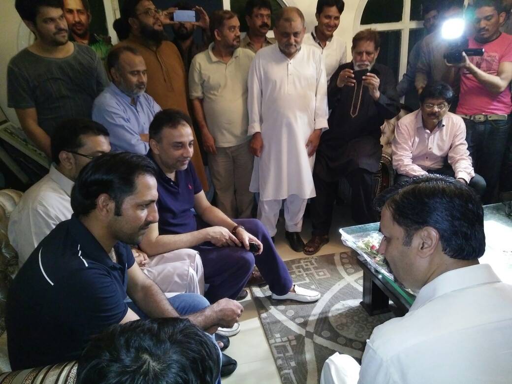 MQMPUpdates's tweet photo. چیمپینز ٹرافی کا فائنل جیت کر پاکستانی قوم کو عید سے قبل  عید کا تحفہ دینے پر مبارکباد پیش کی @KamalPSP https://t.co/1pW4Dmkkie