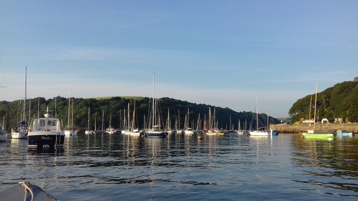boatbuilder9's tweet photo. Fowey Harbour this evening https://t.co/SleI0mbCcc