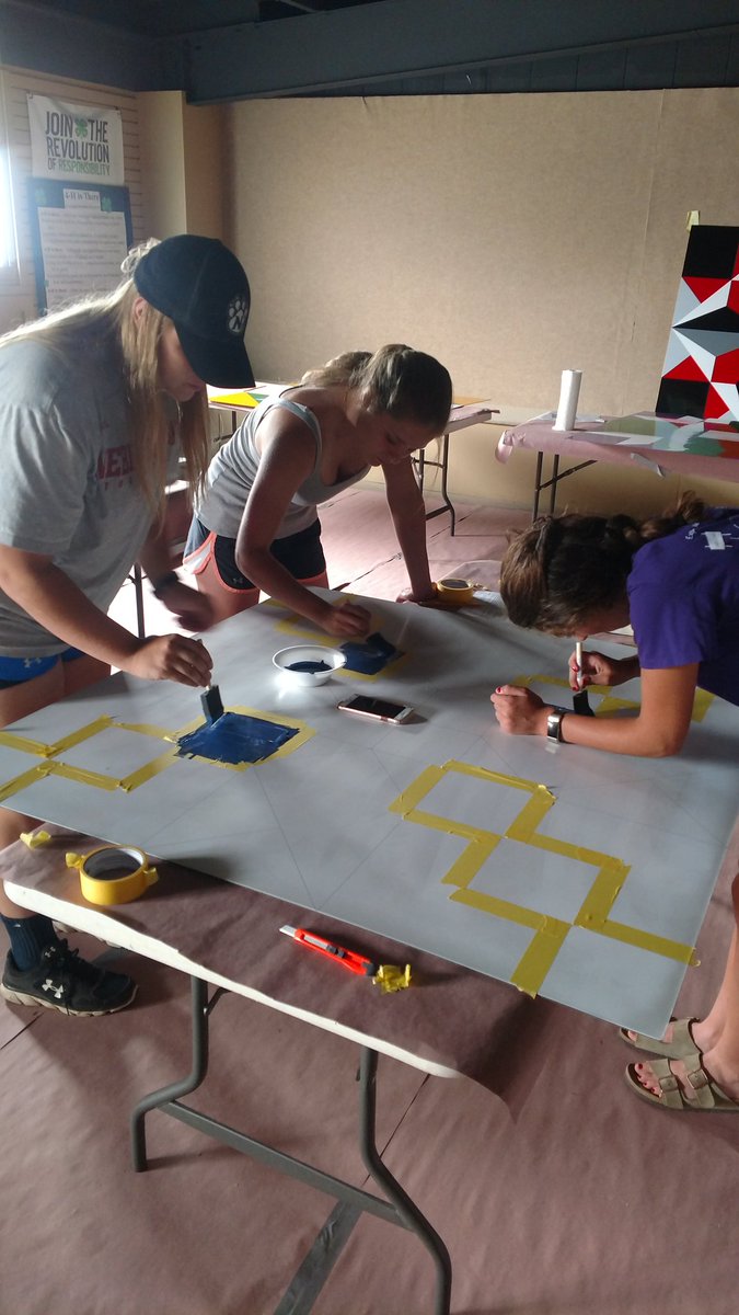 bschoelerman's tweet photo. @cceffa members got started on our "Arrowhead" barn quilt to celebrate the 100th anniversary of the @ClayCountyFair! https://t.co/02vvvdXNhg