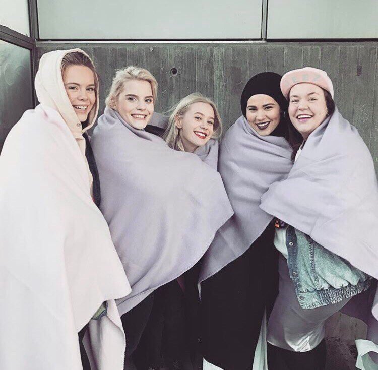 RinaTalberg's tweet photo. Всем спокойной ночи💞Как провели день? https://t.co/2W1581cS8C