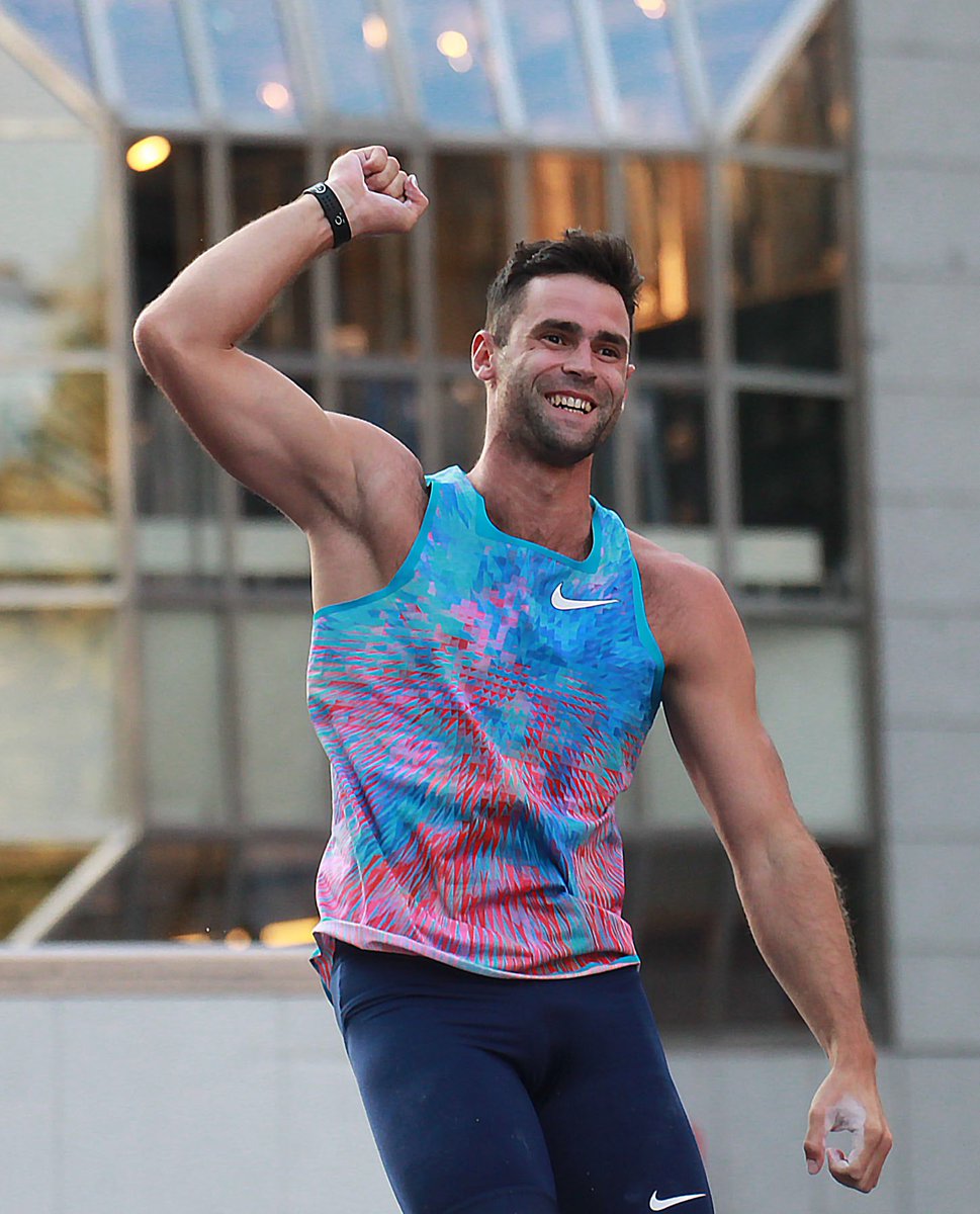 Radost Jana Kudličky po dnešním vítězství na Pražské tyčce 💪🇨🇿 (📸 - Eduard Erben)