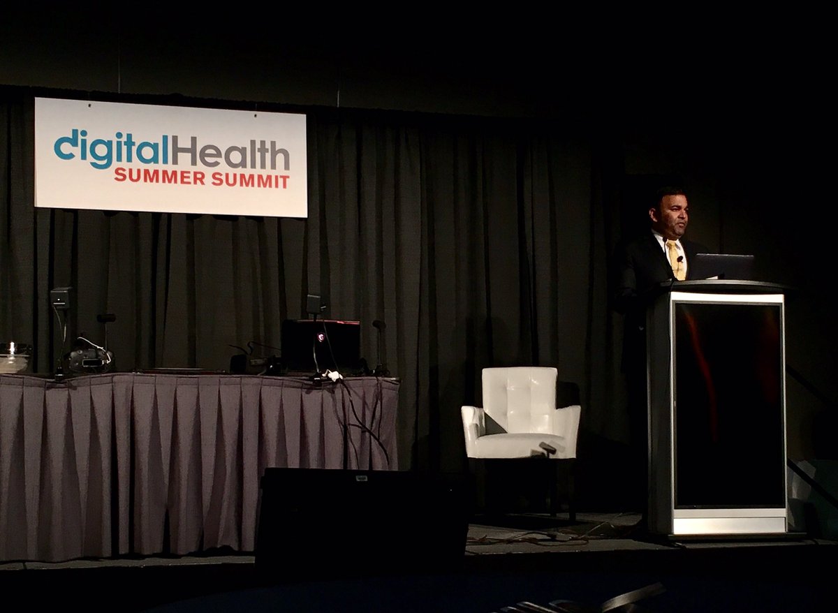 WilliamVanNoll's tweet photo. #VR Tech in Teaching/Training w @ChiragChauhanMD of @Osso_VR #DHSS17 #digitalhealth #mdtraining https://t.co/yylRZM9TlY