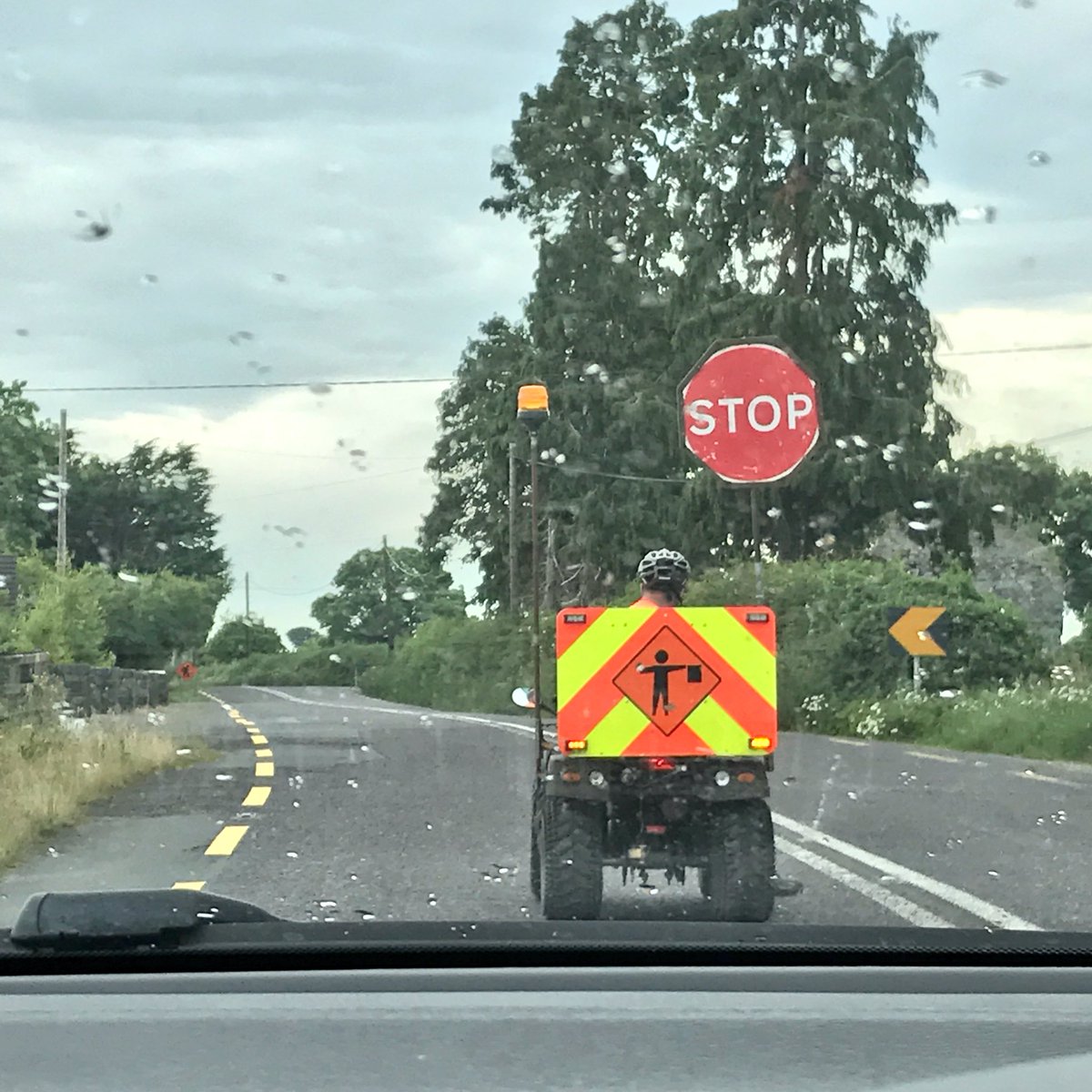 tim_beeston's tweet image. Just love these #stopgo men 🤣🤣
#bestjobintheworld