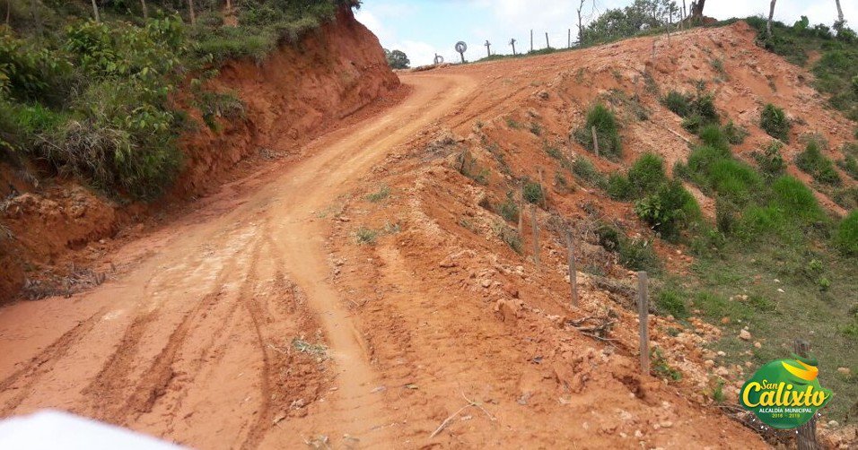 sancalixtonds's tweet photo. ARRANCÓ LA RECUPERACIÓN DEL ANILLO VIAL LA BAHENA, EL HELECHO, SAN LUIS, Y SANTA CATALINA https://t.co/D5loQQTNme
