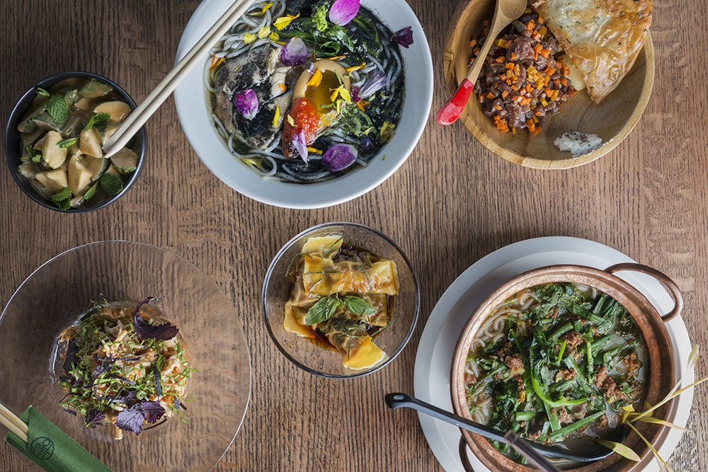 In this week's review, <a href="/christinalizzo/">Christina Izzo</a> says Little Tong Noodle Shop is "small in stature, but big where it counts" ow.ly/az0130cKSCf