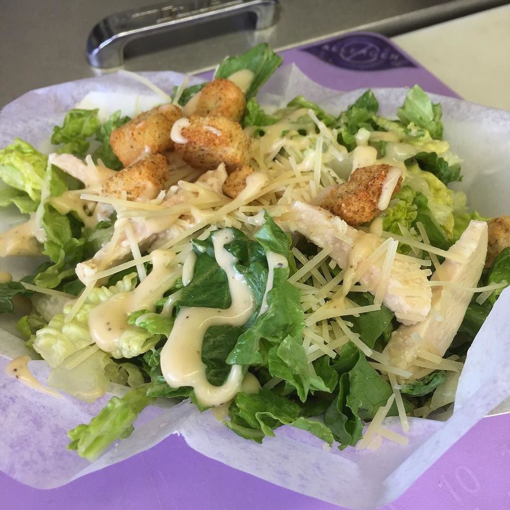 Thanks #NIH for a great lunch, we'll be back next Wednesday! Hello north Chevy chase pool! 5-7pm #DinnerTime #chic… ift.tt/2snnRz2