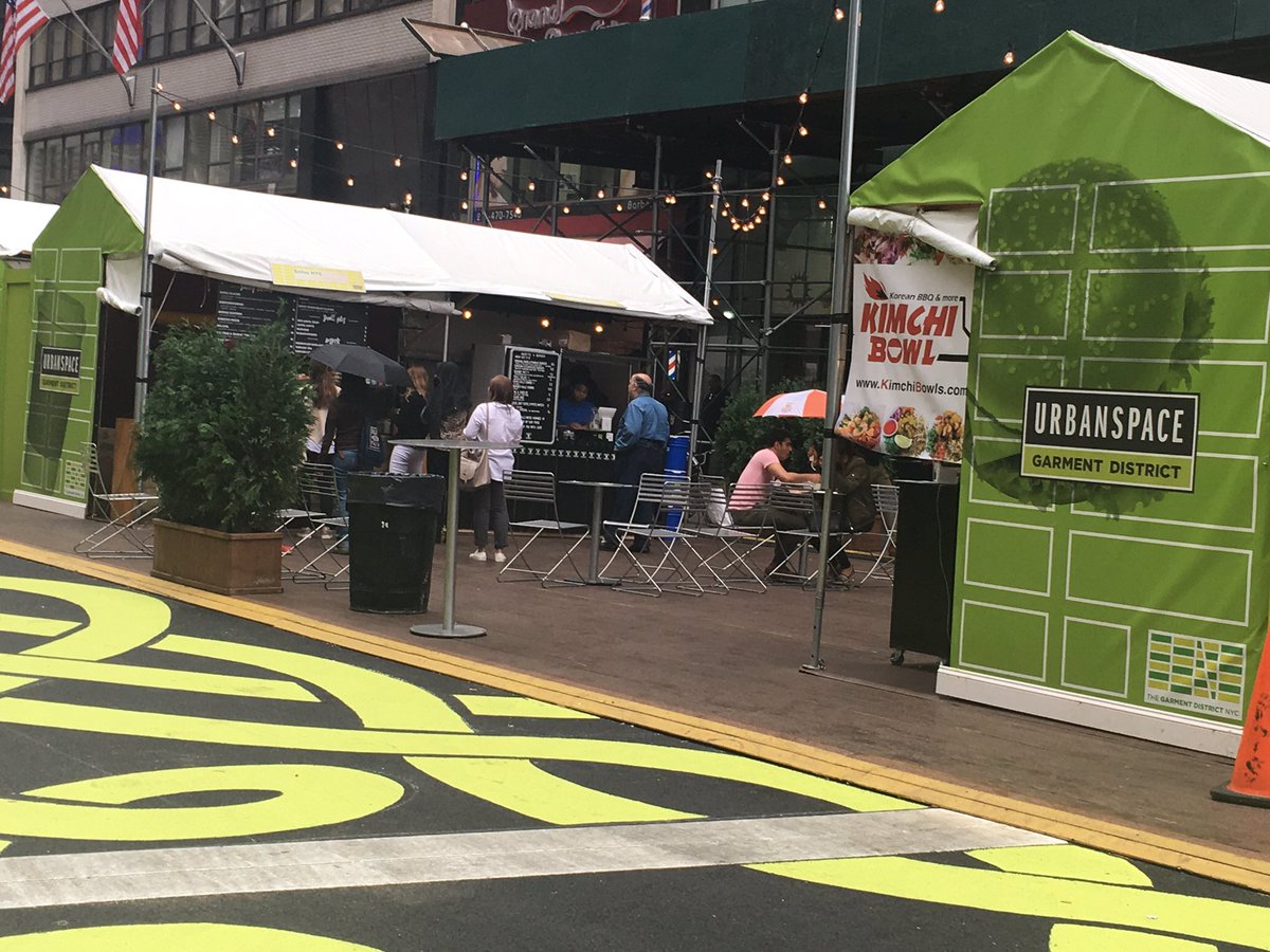 WeArePublicWrks's tweet photo. That's a new def of street art in #GarmentDistrict - nice work @GarmentDstrctNY! https://t.co/hW6MSz84X8