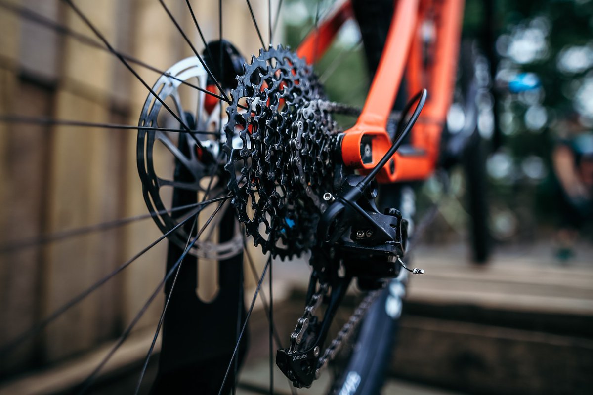 CanyonUK's tweet photo. The #Trails are Calling: Save £360 off the #SpectralAL 6.0 EX for a limited period → https://t.co/lWdPX6Hfbr https://t.co/memgGPJDgZ