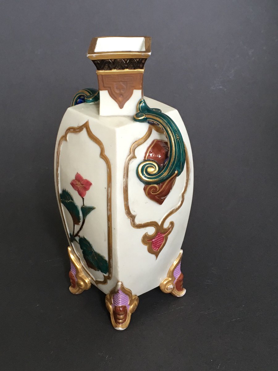 DecorativeArts1's tweet photo. @TheMoRW Found this wonderful japanese style parian vase, I presume 1870's and possibly William Moore Binns? #parian #RoyalWorcester https://t.co/k6WzeMQKoN