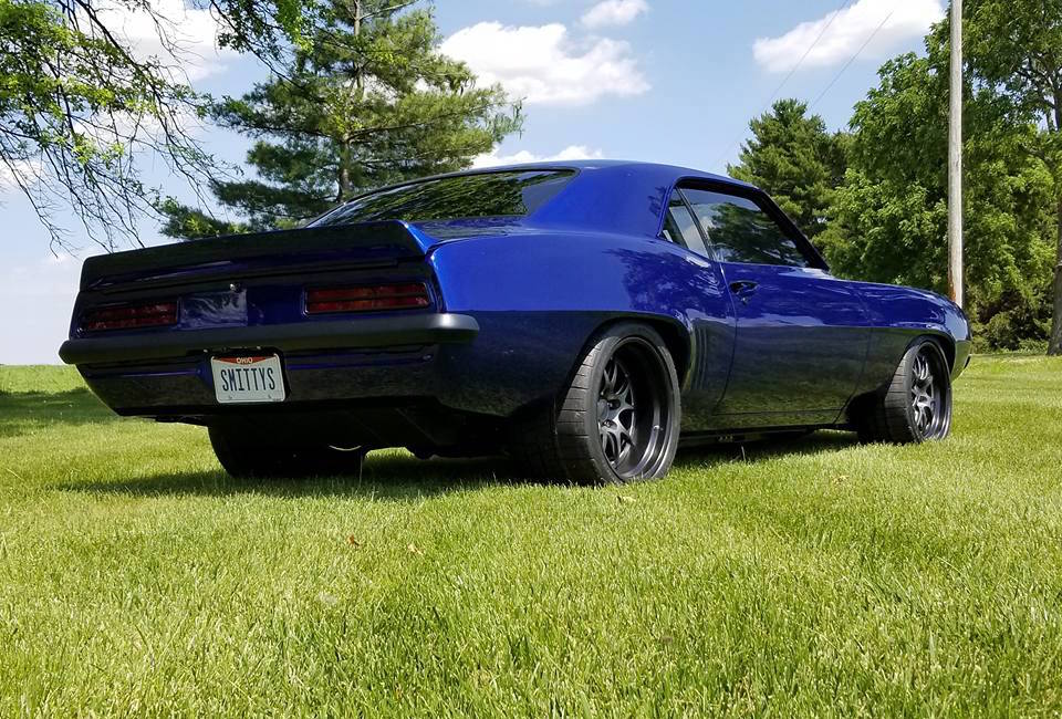 ForgelineWheels's tweet photo. How's the color? This #protouring #Chevy #Camaro on #Forgeline #GA3R wheels by #SmittysCustomAuto looks stunning! https://t.co/rOsp8PDwkt https://t.co/GsxFtn6teu