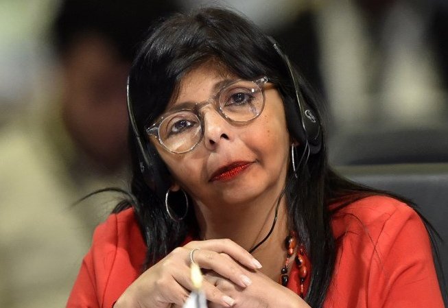 eldepredador65's tweet photo. Quiere salir de cobradores y vecinos ladillas? coloque esta foto en la puerta Esta caraja no es de este mundo ! https://t.co/mXbaAwrHRT
