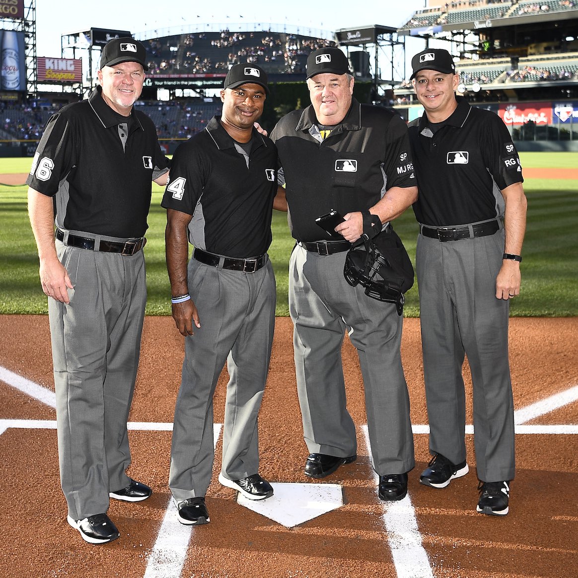 mlb umpire uniforms