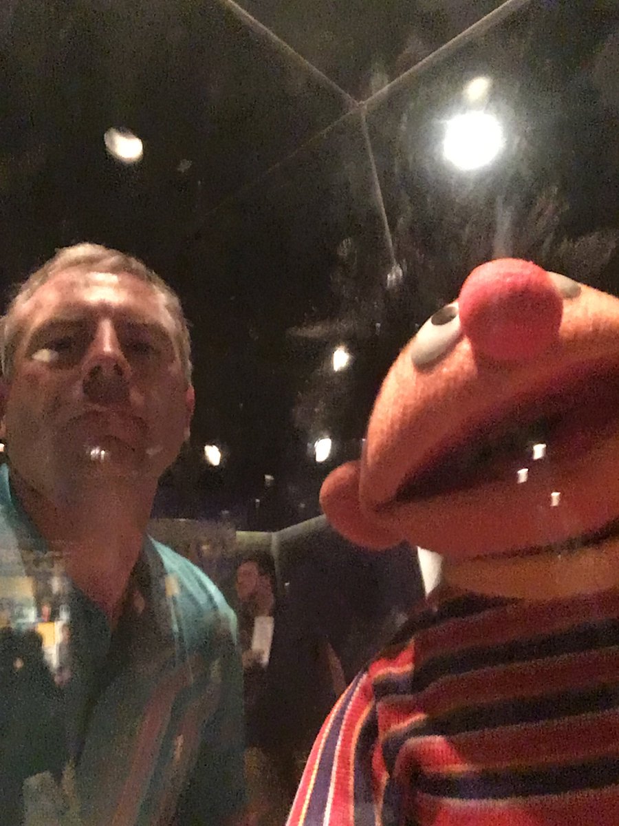 SkibstedNick's tweet photo. #bvdc2017 #traveldc #wearebv
Winner of the BV #selfie competition at the America History Museum @smithsonian congrats Jared! https://t.co/XuuEe4p4Iq