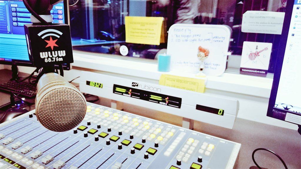 Th3rdWorldBeats's tweet photo. Live now till 10pm on @WLUW 
#house #techno #minimal #deephouse 
https://t.co/yXr9rWuDe9 88.7FM @Aathee_Chi https://t.co/RAizR7gYzh