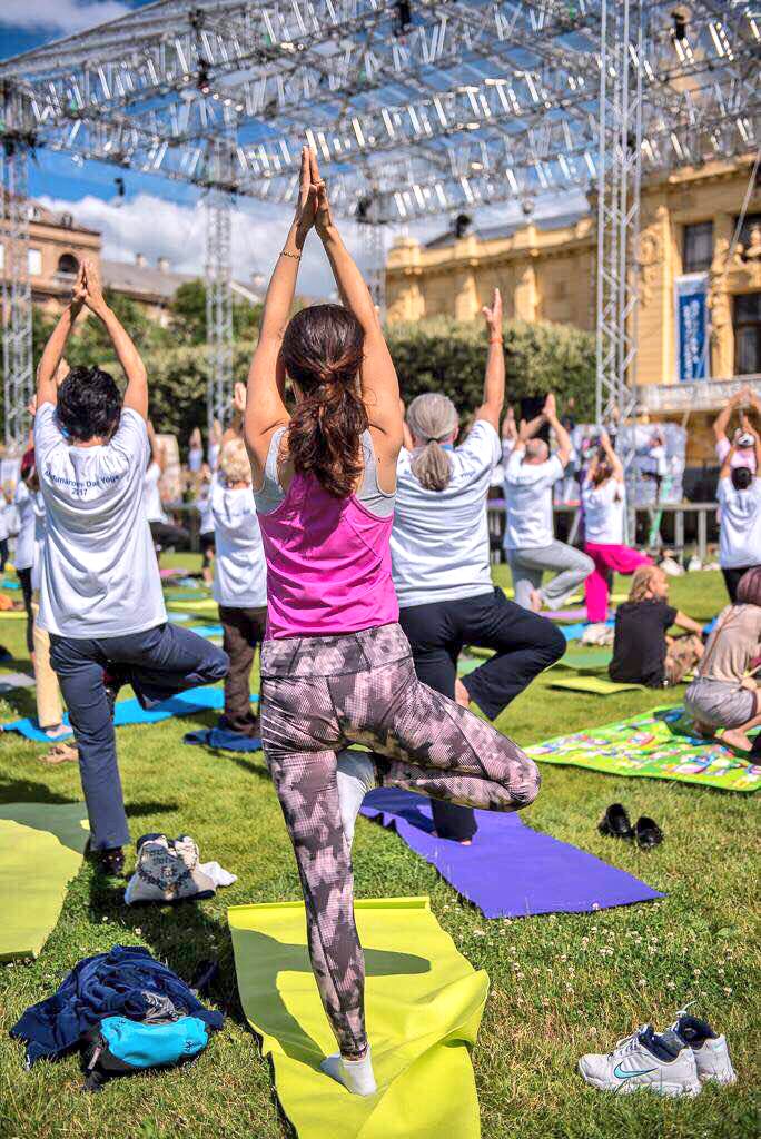Gurudev's tweet photo. #IDYwithArtofLiving in Croatia. #InternationalYogaDay https://t.co/RYzGcePQiY