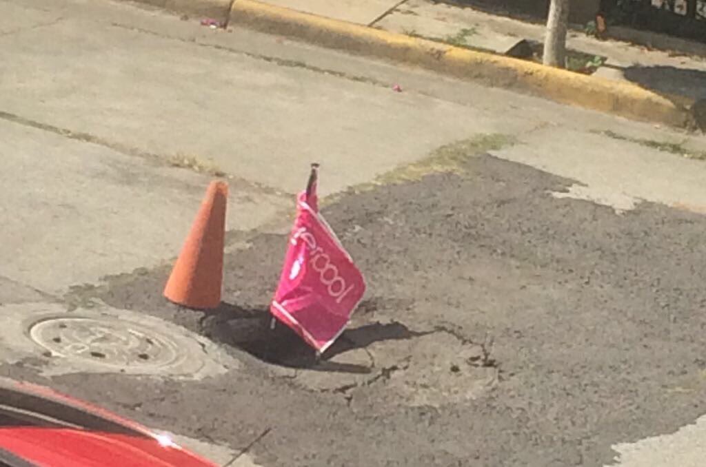 Socavón Saturnino Herran 10 Circ. pintores Cd. Satélite Fte. Istituto Washington <a href="/NaucalpanCiudad/">Naucalpan Ciudad</a> <a href="/PeriodicoEcos/">El Ecos</a> <a href="/DDNaucalpan/">DDN</a> <a href="/DDNaucalpan/">DDN</a>