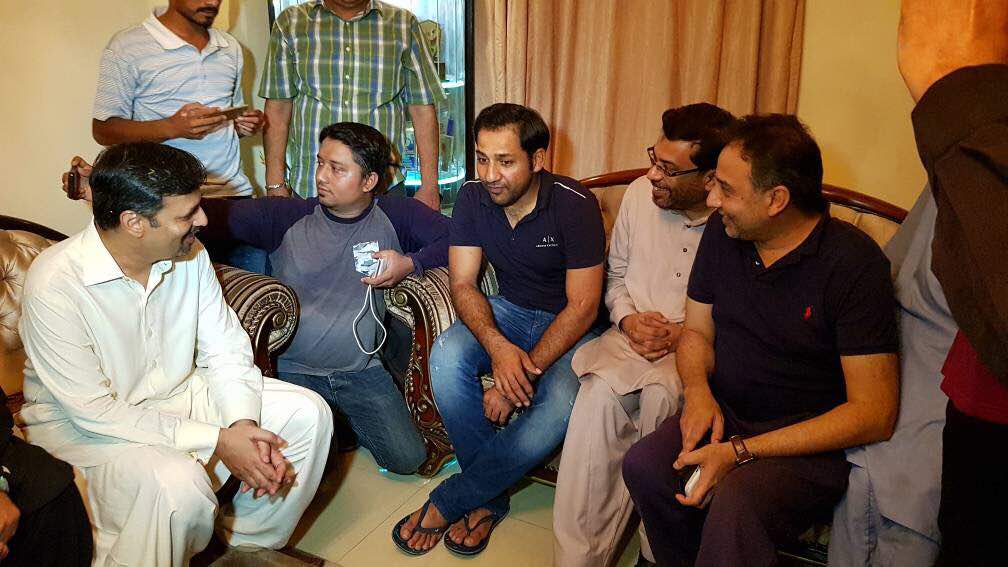 AapKiRaay's tweet photo. #PAKvIND امید کرتے ہیں کے سرفراز پاکستانی ٹیم کو کرکٹ کی دنیا میں مزید کامیابیوں میں  مرکزی کردار ادا کریں گے @PSPPakistan @mrazaharoon https://t.co/HiBmb8FT6g