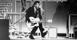 fancaster's tweet photo. #ChuckBerry's new album #CHUCK is #Grammy-worthy! #BigBoys &amp; #LadyBGoode epitomize why #Berry &amp; #RockandRoll are synonymous. Via @fancaster https://t.co/lCswoKHW8j