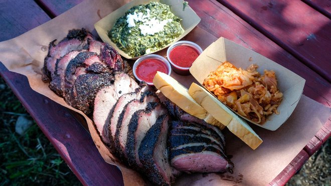 foodandwine's tweet image. The changing faces and plates of Texas BBQ. trib.al/gqFGBXk