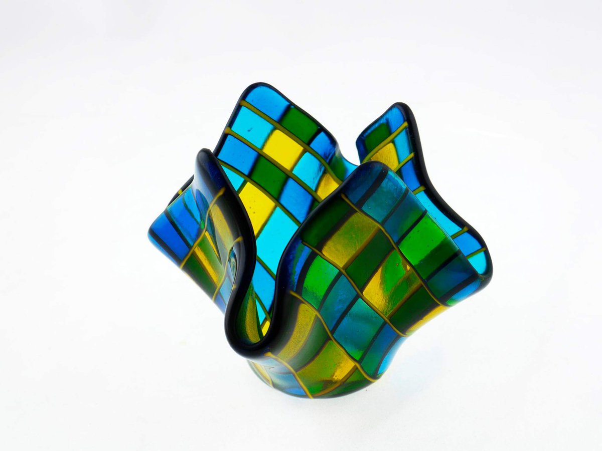 Glassmonkeys's tweet photo. learn the mysteries of tartan glass at a #glassmonkey 1 day workshop from £99 @VisitPendle @VisitBurnley @VisitLancashire. #Lancashire https://t.co/4K6CD1GnGK