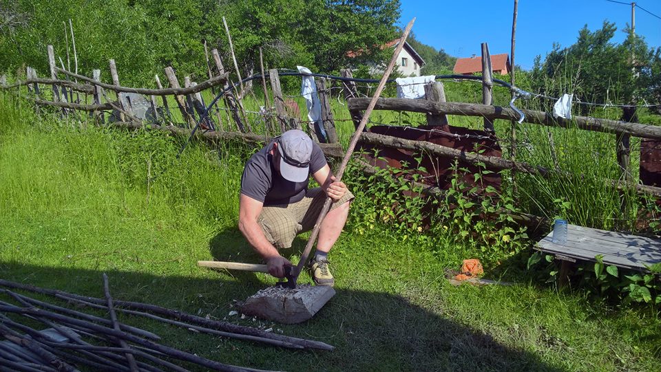 SrebrenicaHope's tweet photo. working the ground is the best way to re-connect to the purpose of life! Helping people in the little village of Bulogovina in #Srebrenica https://t.co/frsdNMNv5C