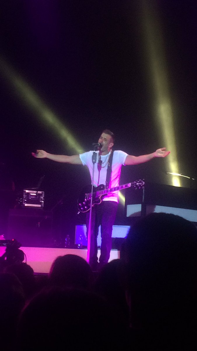 Immenso. 
Grazie <a href="/frankgabbani/">Francesco Gabbani</a> per le emozioni che ci regali. 

#gruvillage2017 #eternamenteora