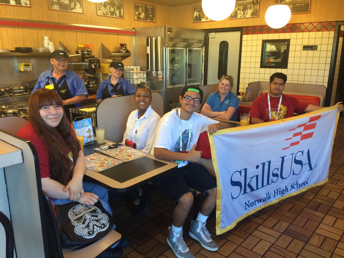Lancers have landed in KY for <a href="/SkillsUSA/">SkillsUSA</a>! Way to represent <a href="/CASkillsUSA/">California SkillsUSA</a> and <a href="/SkillsUSAReg3/">SkillsUSA CA: Reg. 3</a>. Go Lancers! #NLMUSD