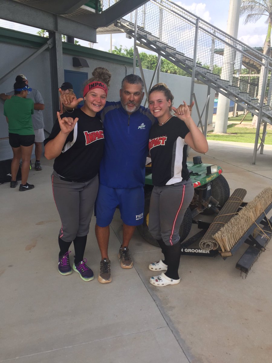 FLImpact18U's tweet photo. TY @FGCUSBDeiros Coach Ubrun Coach Bennett& @FGCU_Softball for a great pitching and hitting camp today! hardwork #syd50 #dan39! #GoImpact https://t.co/poSgozQmGn