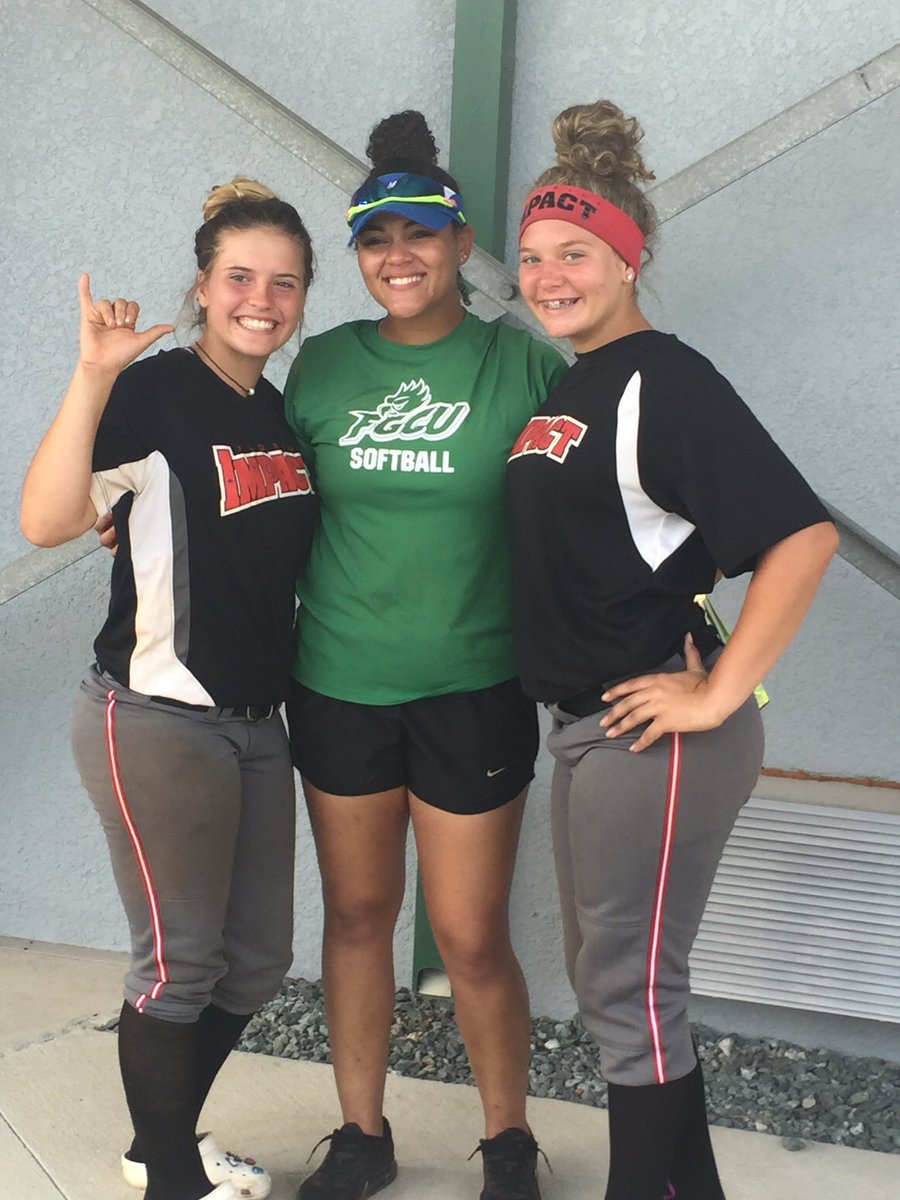 FLImpact18U's tweet photo. TY @FGCUSBDeiros Coach Ubrun Coach Bennett& @FGCU_Softball for a great pitching and hitting camp today! hardwork #syd50 #dan39! #GoImpact https://t.co/poSgozQmGn