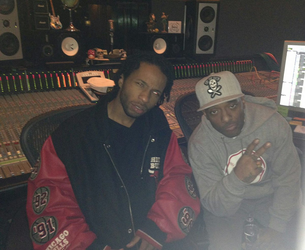 GRINDTOGRAPHY's tweet image. #ripprodigy you will be missed! Thank you for conducting clean and great biz with us. From the studio to the show! Huge loss for #hiphop