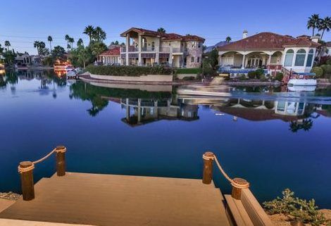 azbrkco's tweet photo. Rounding out a look at East Valley #waterfronthomes... #Scottsdale #ParadiseValley #FountainHills.
https://t.co/IWFYYamVkS https://t.co/YTDVfdhBzn