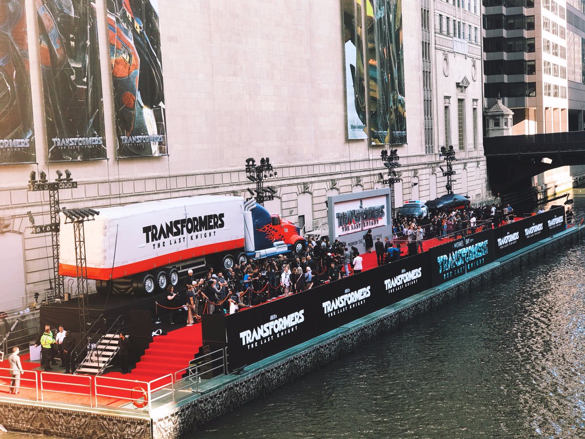 transformers's tweet photo. Come aboard! #Transformers: The Last Knight is here in the Chicago River! https://t.co/7CxEK2rIEi