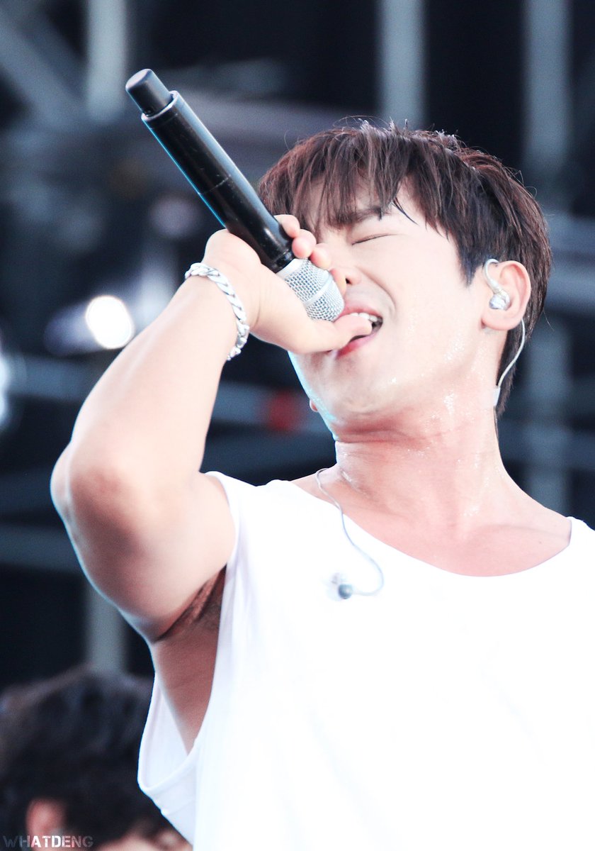 WHATDENG's tweet photo. 170617-18 #신화 SUMMER LIVE 'MOVE'
보컬라인의 열창 넘나 죠타🎤

#이민우 #신혜성 #김동완 #SHINHWA https://t.co/3e0jHoQroT