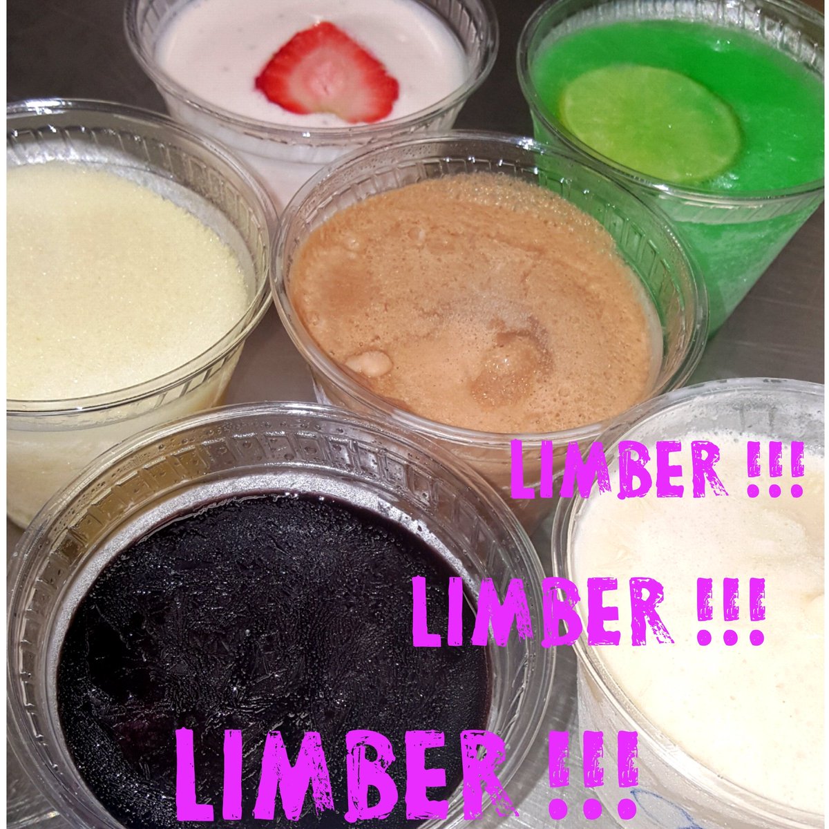 LechondeNegron's tweet photo. Flavored ice... #grape #nutella #strawberrycheesecake
#cocolimber #piñalimber #lime  #limberpuertoriqueño #flavoredice #iceys #limber https://t.co/dHiw9CBxC2