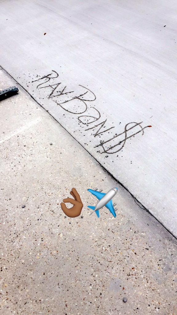 Raybans9309's tweet photo. 👌🏾✈️ https://t.co/TXIz2CQLJs