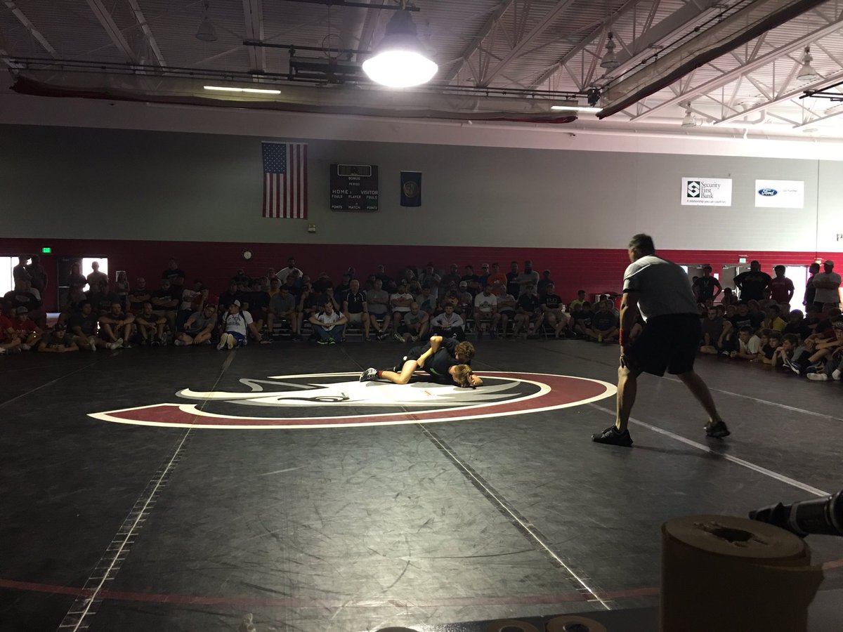 eaglecsc's tweet photo. WHO'S #1 Dual has started. #OneTrueChamp https://t.co/sFzDrYjX0G
