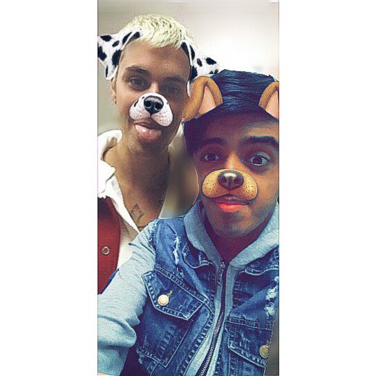 fernandistasmf's tweet photo. espero quete guste @miguelfernand3z con @justinbieber https://t.co/IiOMi4UuG7