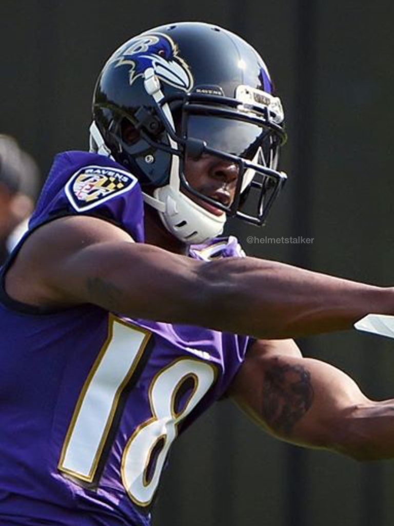 HelmetStalker's tweet photo. Ravens WR Jeremy Maclin is in a Schutt Air XP with ROPO-SW mask, likely until his usual mask arrives with the team. https://t.co/3CRzHSH2U8