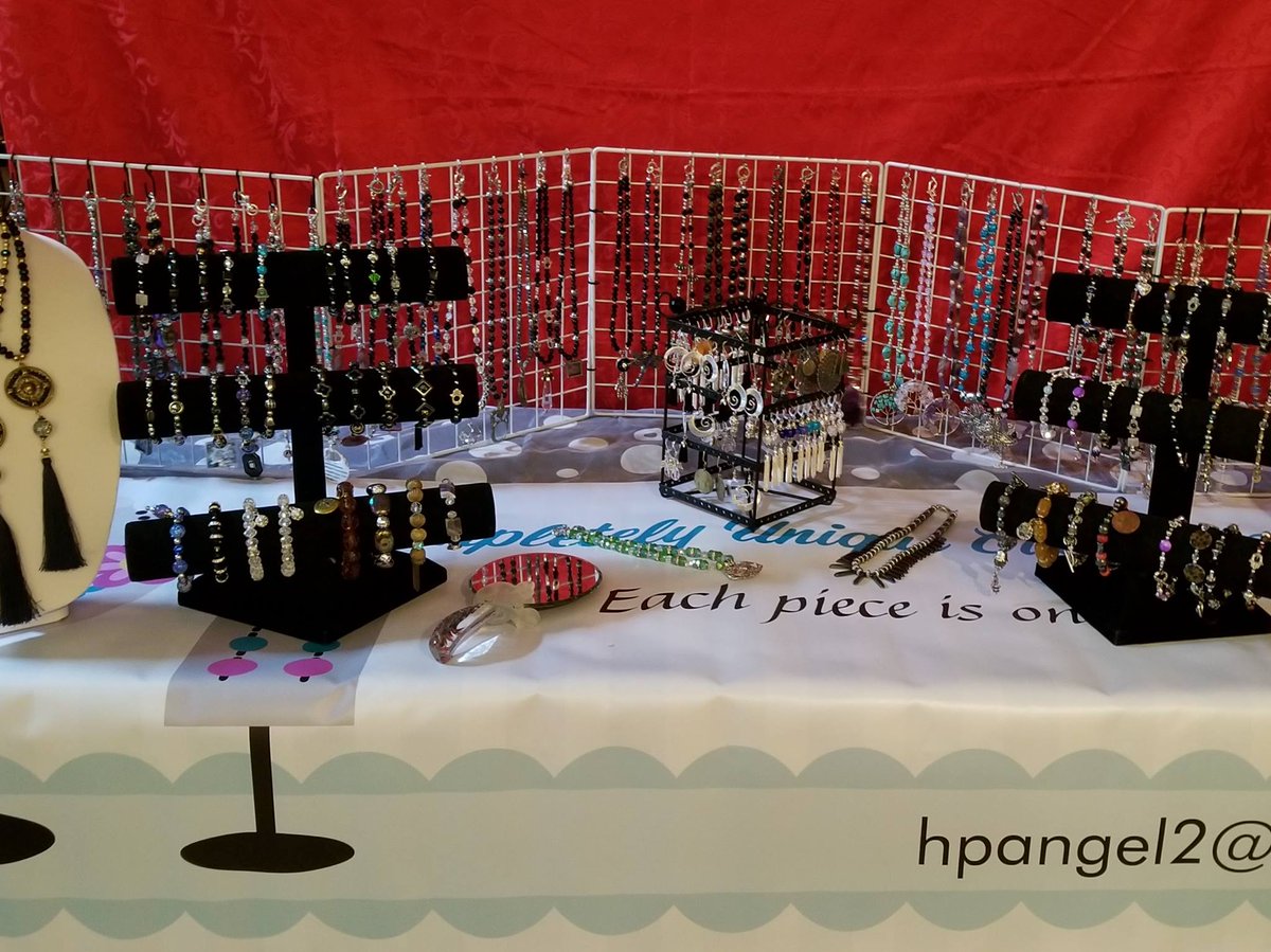 hpangel2's tweet photo. Completely Unique Custom Jewelry - Each piece is one of a kind!
If interested e-mail me at hpangel2@comcast.net
#jewelry #crystal #custommad https://t.co/e5zTOcKSvo