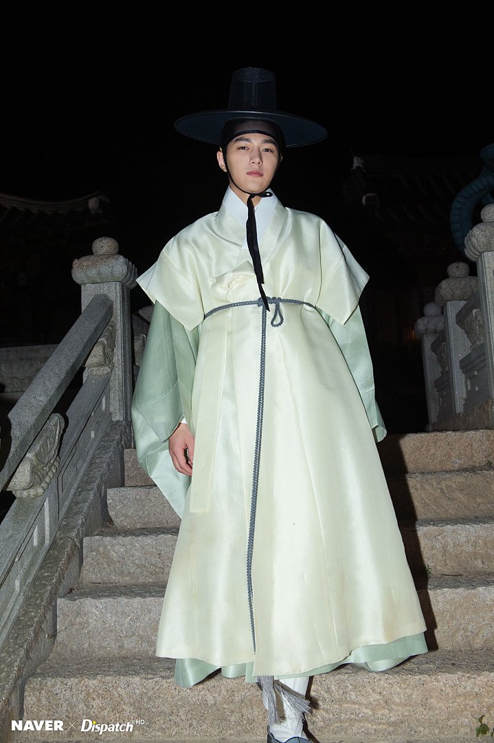 MyungSooBIASED's tweet photo. [PICS] 170621 Naver X Dispatch HD: MBC Drama Ruler: Master of the Mask - #인피니트 #INFINITE Myungsoo

https://t.co/6ZnaSUEAdU https://t.co/raMRZkC7GN