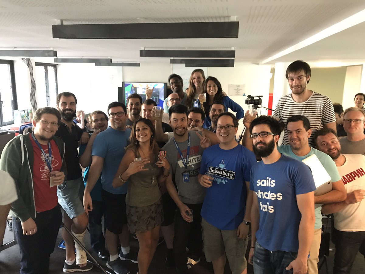 Champagne 🎉 We just released the brand new dailymotion in France, rest of the world coming soon... dailymotion.com/fr