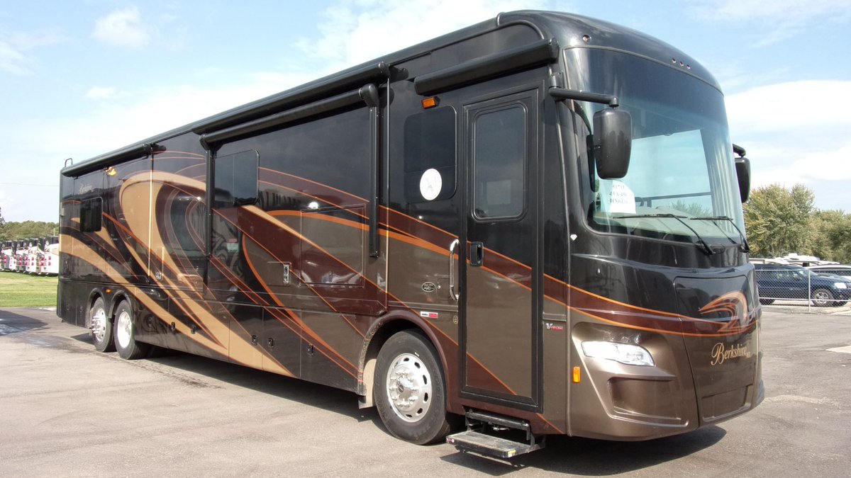 TotalValueRV's tweet image. Last day!#BerkshireOfTheDay #EbayMotors!
bit.ly/Ebay1688  bit.ly/Ebay18297  bit.ly/Ebay6131 
bit.ly/Ebay5083