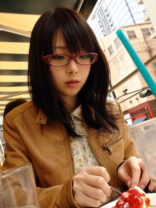 赤メガネ女子が可愛すぎる ファッション Lovely